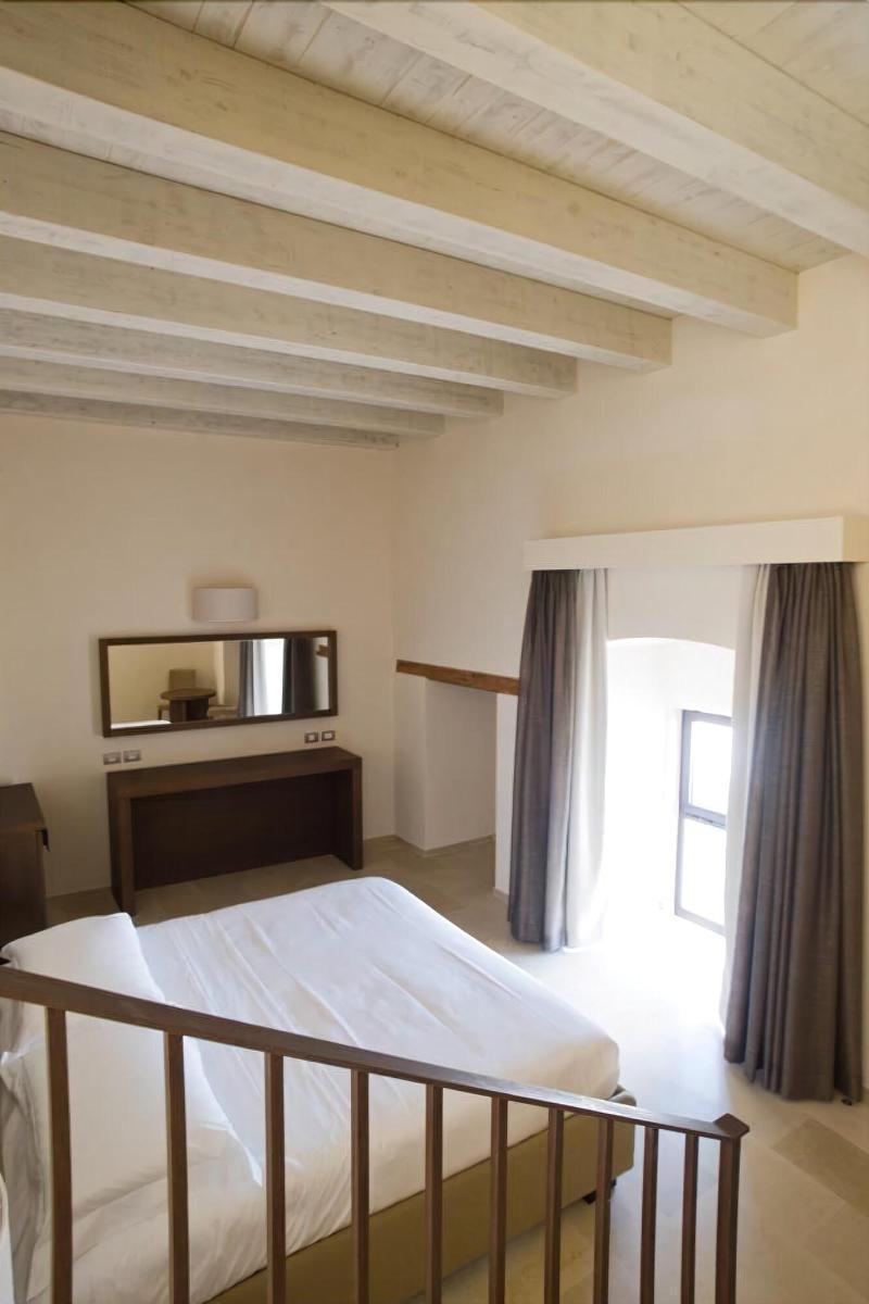 Mare Resort Трани Екстериор снимка